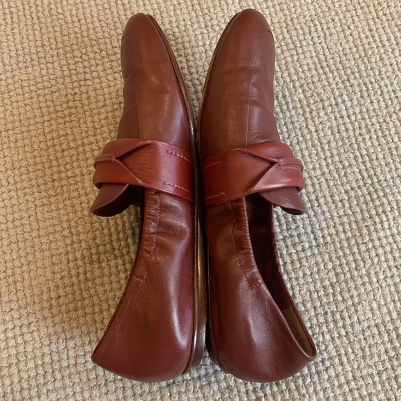 MERCEDES CASTILLO Genuine Leather Erin Loafer size 7.5/37.5 - Picture 4 of 8